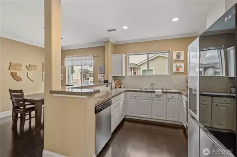 Kitchen - 14915 38th Dr SE #R1140, Bothell, WA 98012 photo 1 of 5