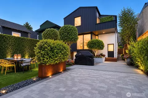 2015 42nd Ave E, Seattle, WA 98112