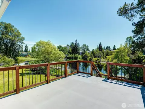 Exterior - 516 72nd St SE, Everett, WA 98203 photo 3 of 7