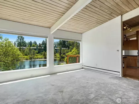 Living - 516 72nd St SE, Everett, WA 98203 photo 1 of 4