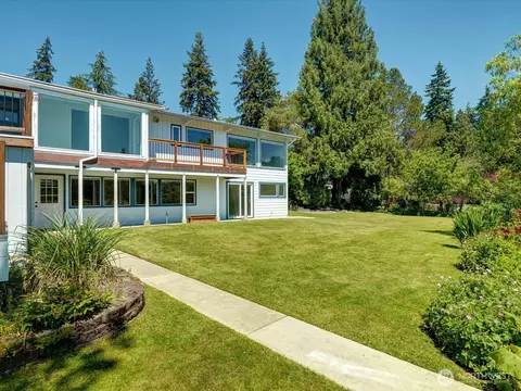 Exterior - 516 72nd St SE, Everett, WA 98203 photo 4 of 7