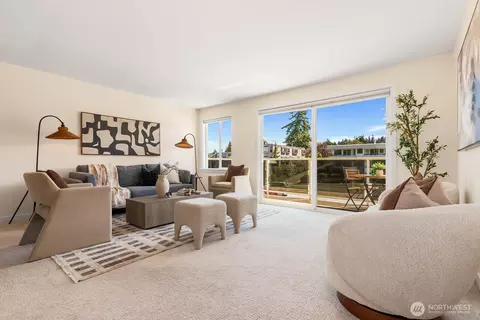 960 5th Ave S #208, Edmonds, WA 98020