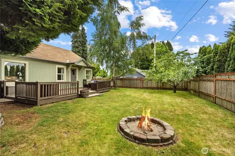 Exterior - 1 E Mcgill Ave, Everett, WA 98208 photo 10 of 14