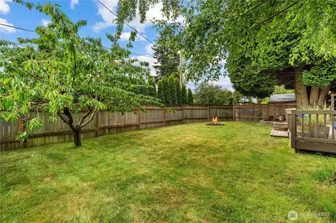 Exterior - 1 E Mcgill Ave, Everett, WA 98208 photo 8 of 14