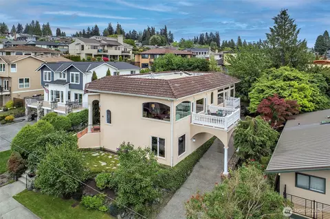 750 Maple St, Edmonds, WA 98020 photo 2