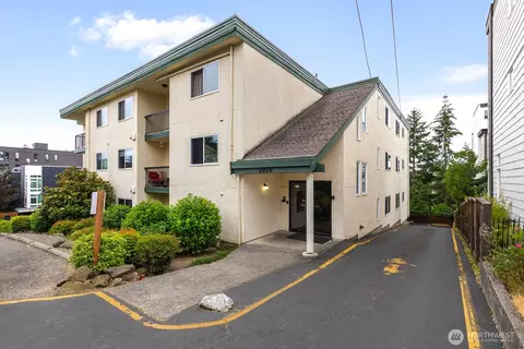 8747 Phinney Ave N #7, Seattle, WA 98103