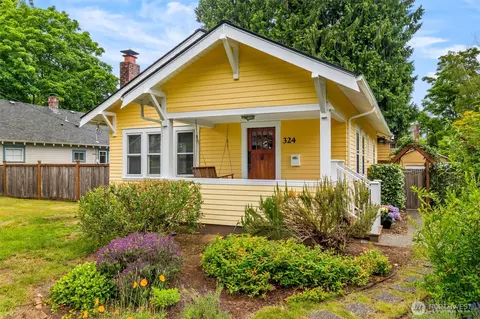 324 18th Ave SE, Olympia, WA 98501