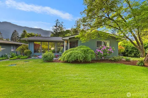 13317 424th Ave SE, North Bend, WA 98045