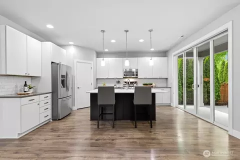 Kitchen - 17602 35th Dr SE, Bothell, WA 98012 photo 5 of 6