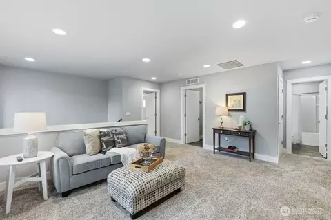 Entry Way - 17602 35th Dr SE, Bothell, WA 98012 photo 3 of 3