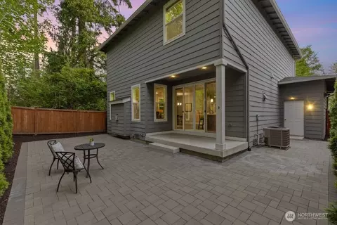 Exterior - 17602 35th Dr SE, Bothell, WA 98012 photo 2 of 8