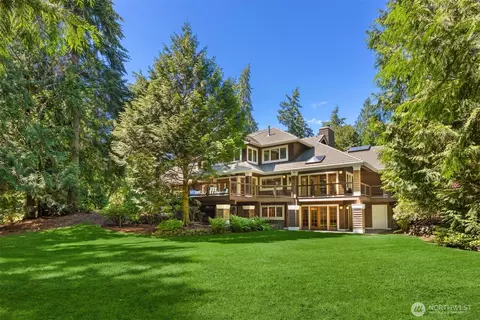10199 Affirmed Ln NE, Bainbridge Island, WA 98110