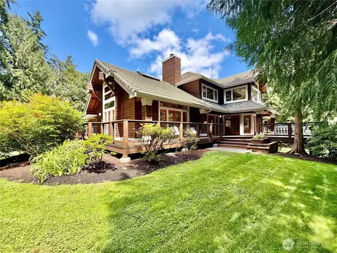 10199 Affirmed Ln NE, Bainbridge Island, WA 98110