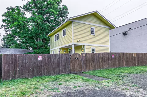 106 2nd St NE, Yelm, WA 98597