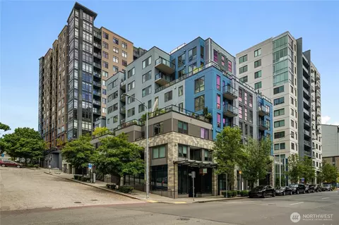 81 Clay St #326, Seattle, WA 98121