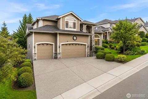 8218 NE 187th Way, Kenmore, WA 98028