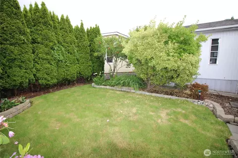 920 Cottonwood Dr, Enumclaw, WA 98022 photo 2