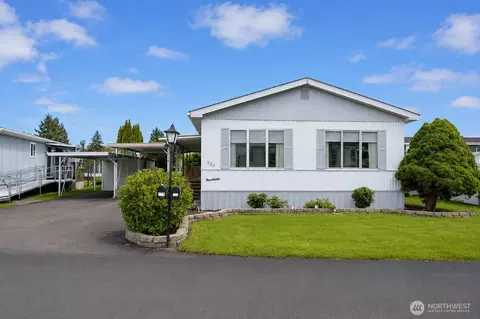 920 Cottonwood Dr, Enumclaw, WA 98022