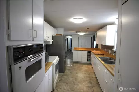 920 Cottonwood Dr, Enumclaw, WA 98022 photo 7