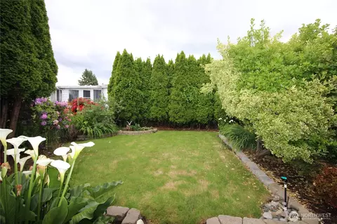 920 Cottonwood Dr, Enumclaw, WA 98022 photo 3