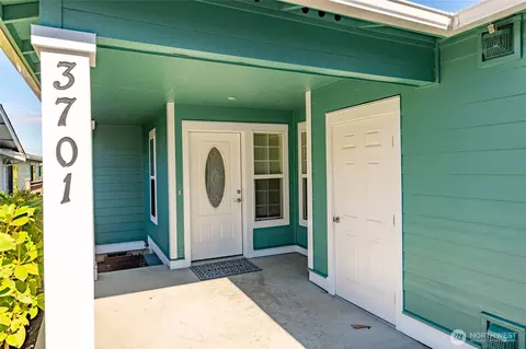 3701 Portage Ln, Anacortes, WA 98221