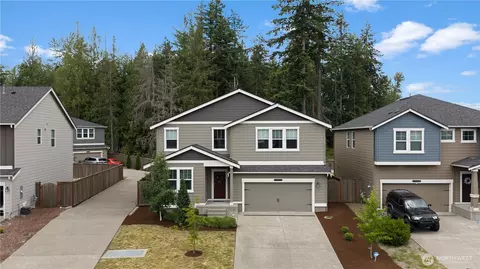 17512 Crossing Dr E, Puyallup, WA 98374