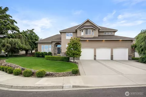 2021 Broadhurst Pl, Wenatchee, WA 98801
