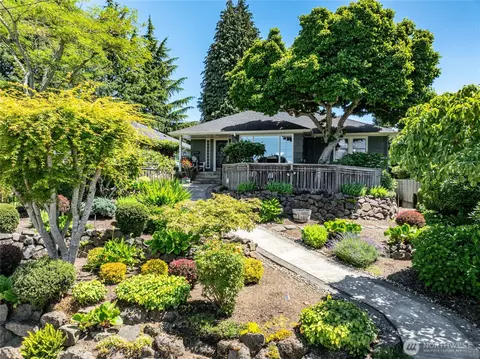 6046 50th Ave SW, Seattle, WA 98136