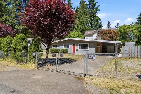 4258 S 158th St, Tukwila, WA 98188