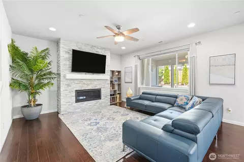 Living - 17813 41st Dr SE, Bothell, WA 98012 photo 2 of 3