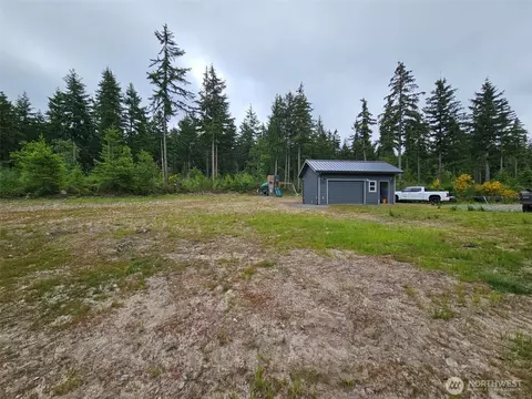 42911 28th Ave E, Eatonville, WA 98328