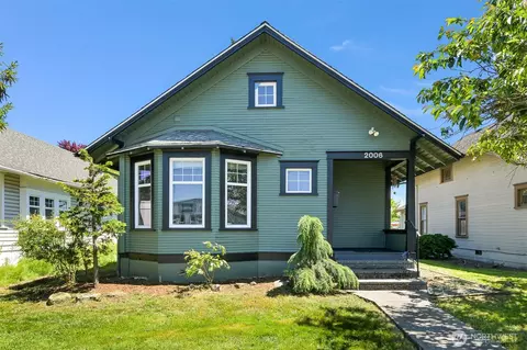 2006 Iron St, Bellingham, WA 98225