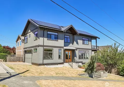 2460 W Lynn St, Seattle, WA 98199