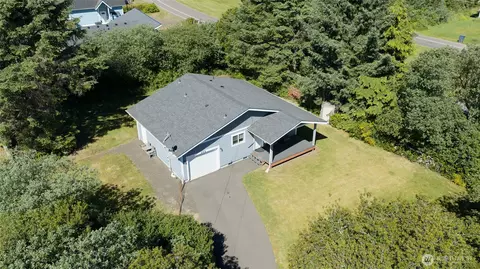 101 Auriga Ave SW, Ocean Shores, WA 98569