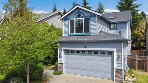 Exterior - 923 183rd Pl SE, Bothell, WA 98012 photo 4 of 5