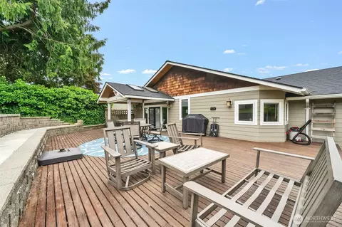 Exterior - 400 Park Pl, Everett, WA 98203 photo 5 of 9