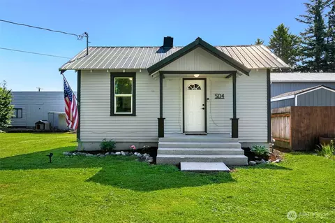504 W 1st St, Nooksack, WA 98276