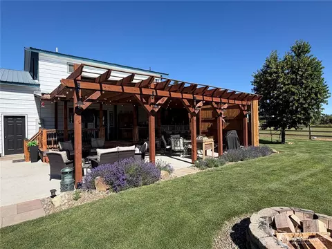 2310 Umptanum Rd, Ellensburg, WA 98926