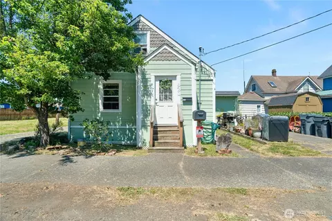 921 Ramer Ave, Hoquiam, WA 98550