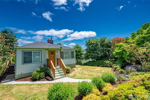 3216 24th Ave W, Seattle, WA 98199