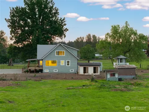 Exterior - 39302 236th Ave SE, Enumclaw, WA 98022 photo 7 of 8