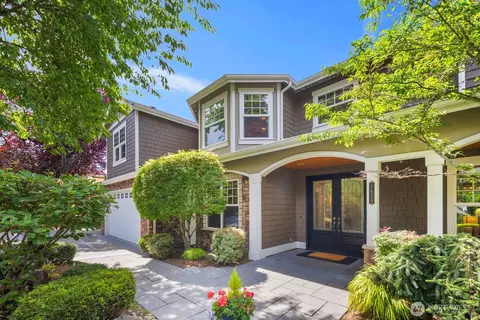 1610 8th St W, Kirkland, WA 98033
