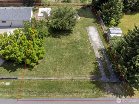 13027 29th Ave SE, Everett, WA 98208