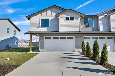 710 F And S Grade Rd #A, Sedro Woolley, WA 98284