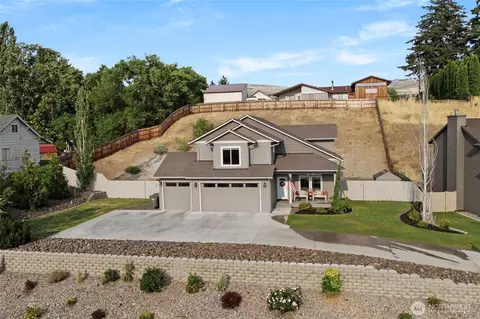 3143 NW Delcon Ct, East Wenatchee, WA 98802