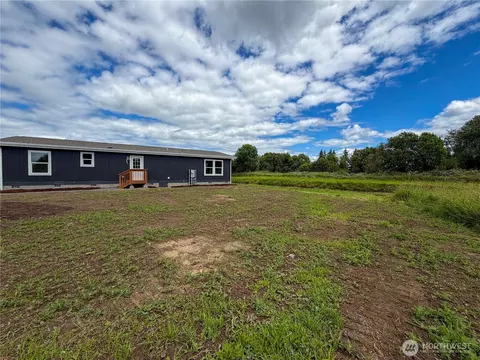 4561 Windemere St, Longview, WA 98632 photo 2