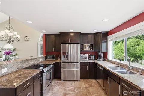 Kitchen - 10927 NE 157th St, Bothell, WA 98011 photo 3 of 3
