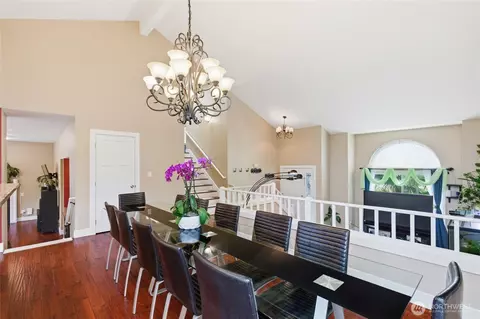 Dining - 10927 NE 157th St, Bothell, WA 98011 photo 2 of 4