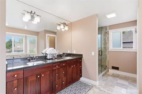 Bath - 10927 NE 157th St, Bothell, WA 98011 photo 4 of 6