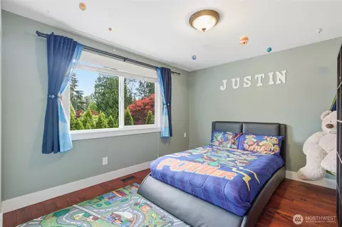 Bedroom - 10927 NE 157th St, Bothell, WA 98011 photo 2 of 3